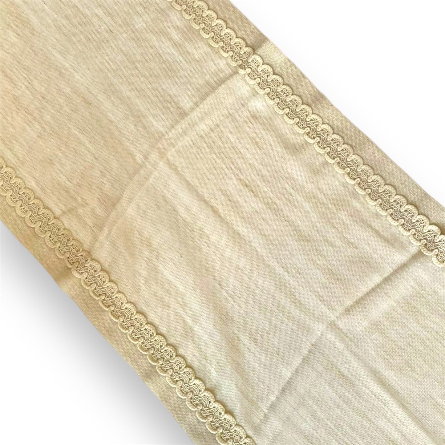 Smooth Beige Lace Runner